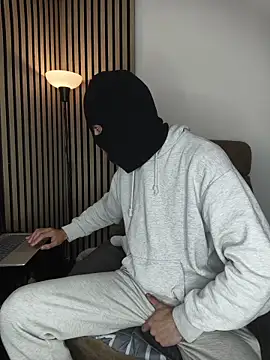 findomhot online show from December 18, 6:03 pm