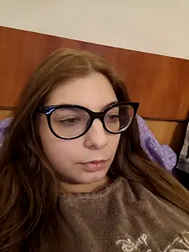 sweetbabygirlforyou online show from April 8, 8:14 am