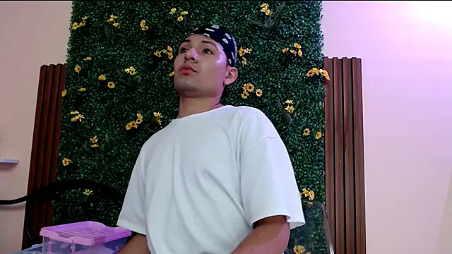 Snapshot of angel666smit chatting on November 1, 6:21 pm angel666smit online show from November 1, 6:21 pm