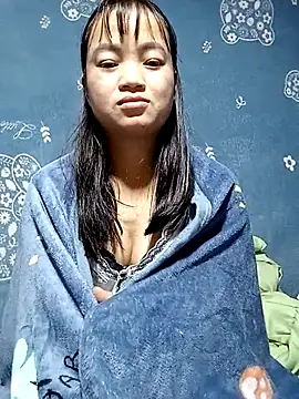 Snapshot of Noelle-e chatting on December 15, 10:52 am Noelle-e online show from December 15, 10:52 am