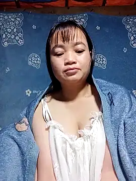 Snapshot of Noelle-e chatting on December 20, 10:28 pm Noelle-e online show from December 20, 10:28 pm