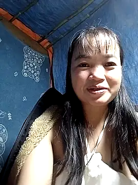 Snapshot of Noelle-e chatting on January 14, 1:50 pm Noelle-e online show from January 14, 1:50 pm