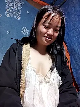 Snapshot of Noelle-e chatting on January 17, 10:46 pm Noelle-e online show from January 17, 10:46 pm