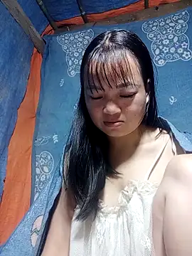 Snapshot of Noelle-e chatting on February 3, 11:21 pm Noelle-e online show from February 3, 11:21 pm