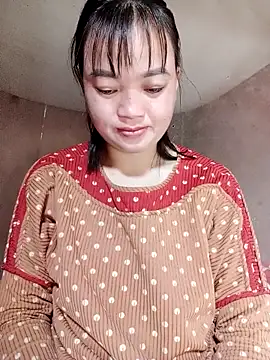 Snapshot of Noelle-e chatting on February 17, 3:36 am Noelle-e online show from February 17, 3:36 am