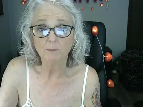 JoleneDelacroix online show from February 15, 6:15 pm