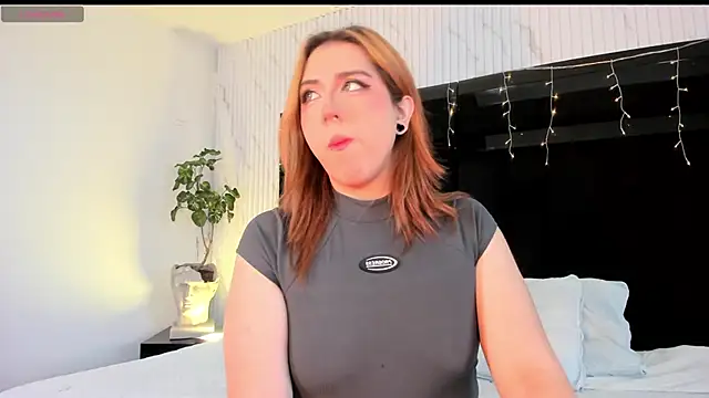 JanneBlossom  online show from February 5, 9:30 pm