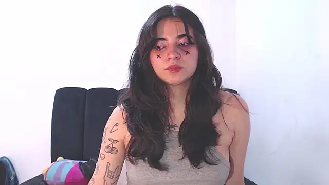 Snapshot of Annagoth_ chatting on July 8, 2:27 am Annagoth online show from July 8, 2:27 am