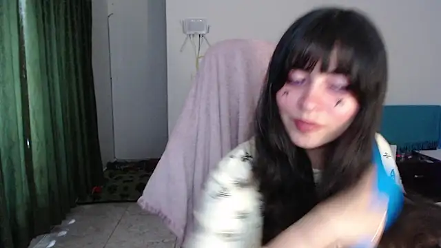 Snapshot of Annagoth_ chatting on August 6, 10:33 pm Annagoth online show from August 6, 10:33 pm