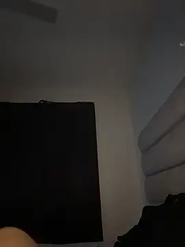 nikkiloveee online show from February 7, 4:16 am