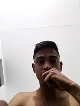 Snapshot of Dangers24 chatting on March 21, 5:56 am Dangers24 online show from March 21, 5:56 am