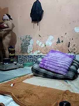 Snapshot of CUTE-GIRL-1 chatting on February 10, 10:58 pm CUTE-GIRL-1 online show from February 10, 10:58 pm