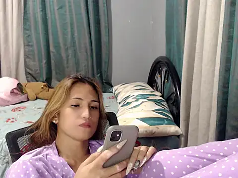 Snapshot of prettysam9 chatting on July 10, 6:10 pm prettysam9 online show from July 10, 6:10 pm