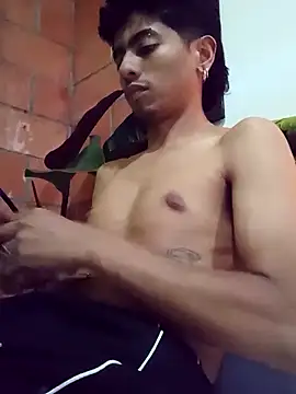 SkinniYamo online show from May 15, 2:51 am