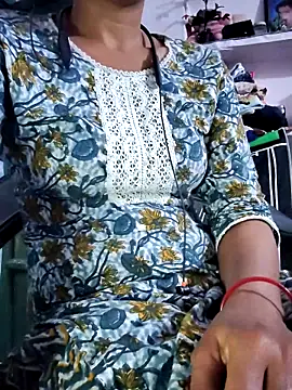 Hot-Rubyy online show from April 10, 4:33 pm