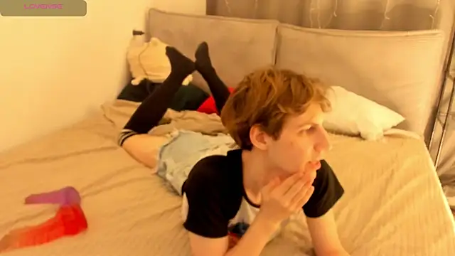 AvenGlow online show from April 17, 9:51 pm