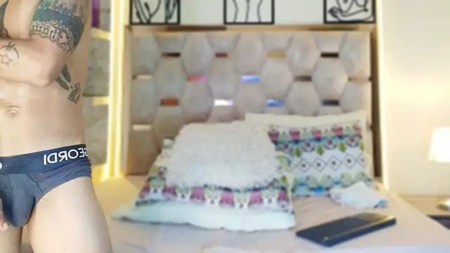 Andrew Haalls online show from December 15, 8:35 pm