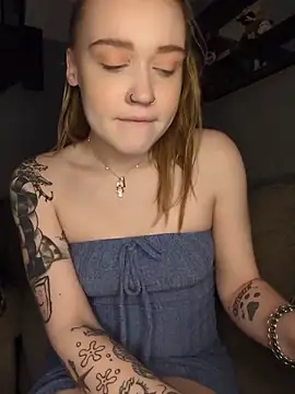 mattiethebaddieee online show from March 20, 2:05 am