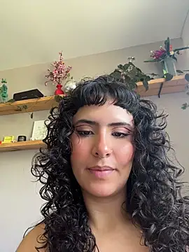 SugarTroubl33 online show from June 11, 2:37 pm