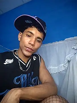 Alex Sweeting online show from December 1, 3:55 am