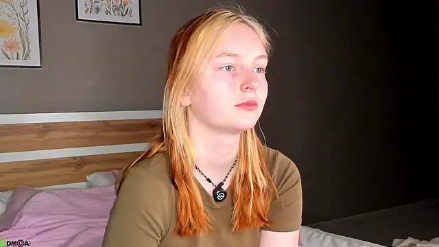 Snapshot of AngelWisee chatting on July 8, 3:11 am AngelWisee online show from July 8, 3:11 am