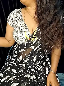 Snapshot of shreyareddy99 chatting on February 3, 12:21 pm shreyareddy99 online show from February 3, 12:21 pm