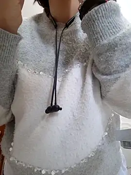 Piediniecollant online show from March 9, 11:14 am