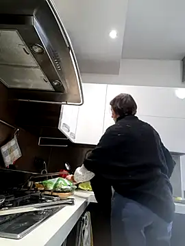 Piediniecollant online show from March 19, 11:14 am