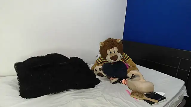 Snapshot of EmmilyConnor chatting on July 20, 2:30 pm EmmilyConnor online show from July 20, 2:30 pm