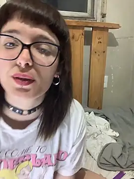 xlucifer13 online show from November 18, 2:50 am