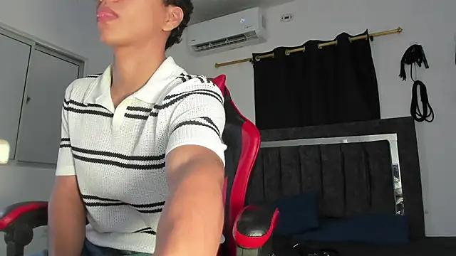 Maximiliano Khalil online show from January 13, 7:30 pm