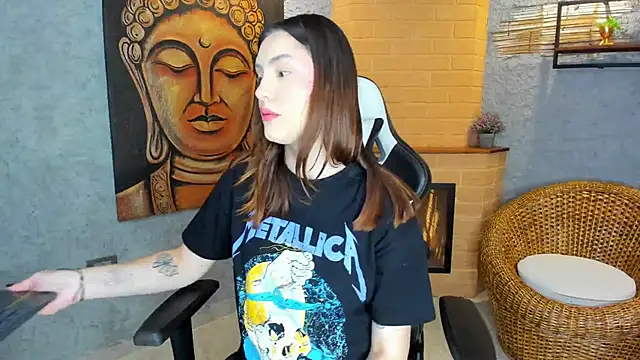 DakotaRussell  online show from November 7, 11:10 am