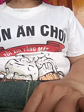 yoyo-mi online show from July 19, 2:48 am