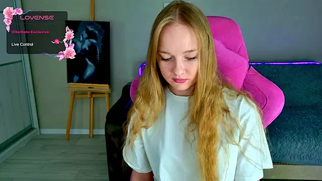 Shawty Mia online show from February 11, 9:09 pm