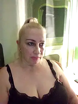 Esenia505 online show from December 1, 4:45 pm