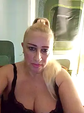 Esenia505 online show from December 3, 8:34 am