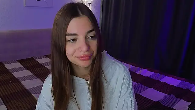 LauraHansil online show from June 4, 7:09 pm
