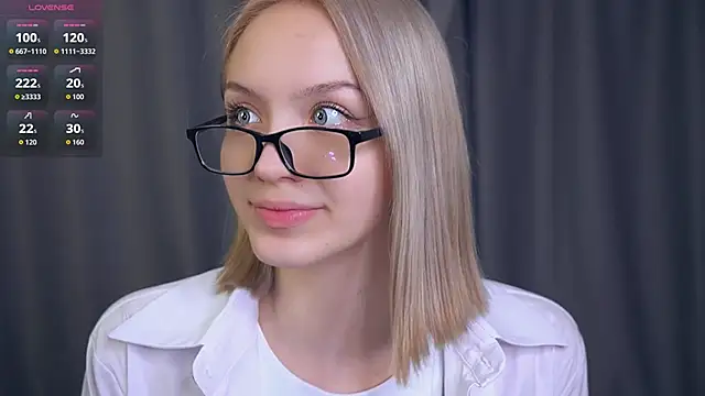 VetaManhardt online show from April 7, 11:26 pm