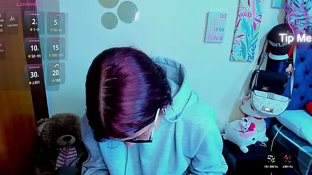 Emma boo online show from December 16, 2:55 pm