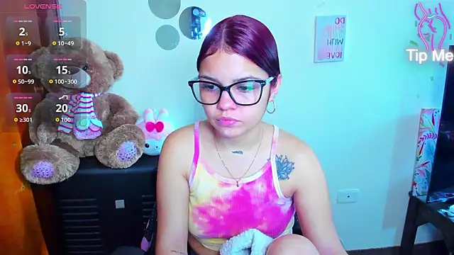 Emma boo online show from March 29, 2:39 pm