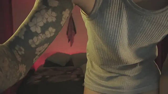 estmonnn online show from December 19, 1:34 am