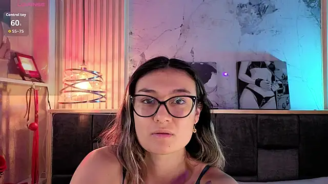 Im-Lola online show from April 19, 2:49 pm