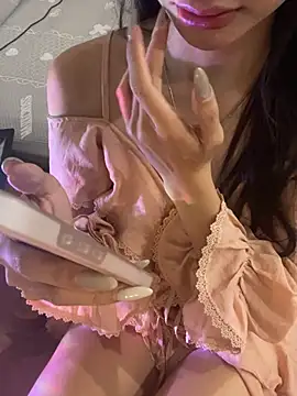 trinhvutrinh online show from April 1, 2:14 pm