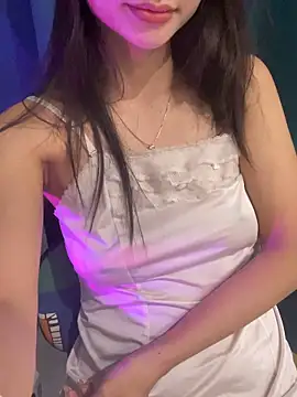 trinhvutrinh online show from April 8, 1:05 am