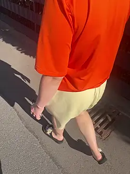 Teeny-Slut18 online show from July 19, 7:12 am