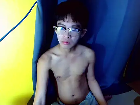 newcummersxx online show from March 19, 5:33 am