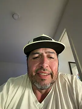 Snapshot of ezrah23 chatting on February 26, 10:03 am ezrah23 online show from February 26, 10:03 am