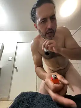 Snapshot of ezrah23 chatting on March 19, 6:23 pm ezrah23 online show from March 19, 6:23 pm