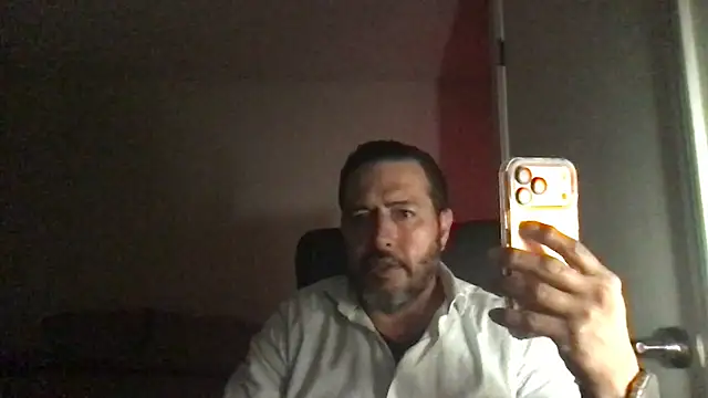 Snapshot of ezrah23 chatting on April 6, 1:56 pm ezrah23 online show from April 6, 1:56 pm