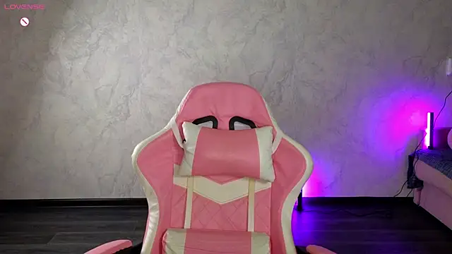 Lovelly molly1 online show from April 4, 4:59 pm